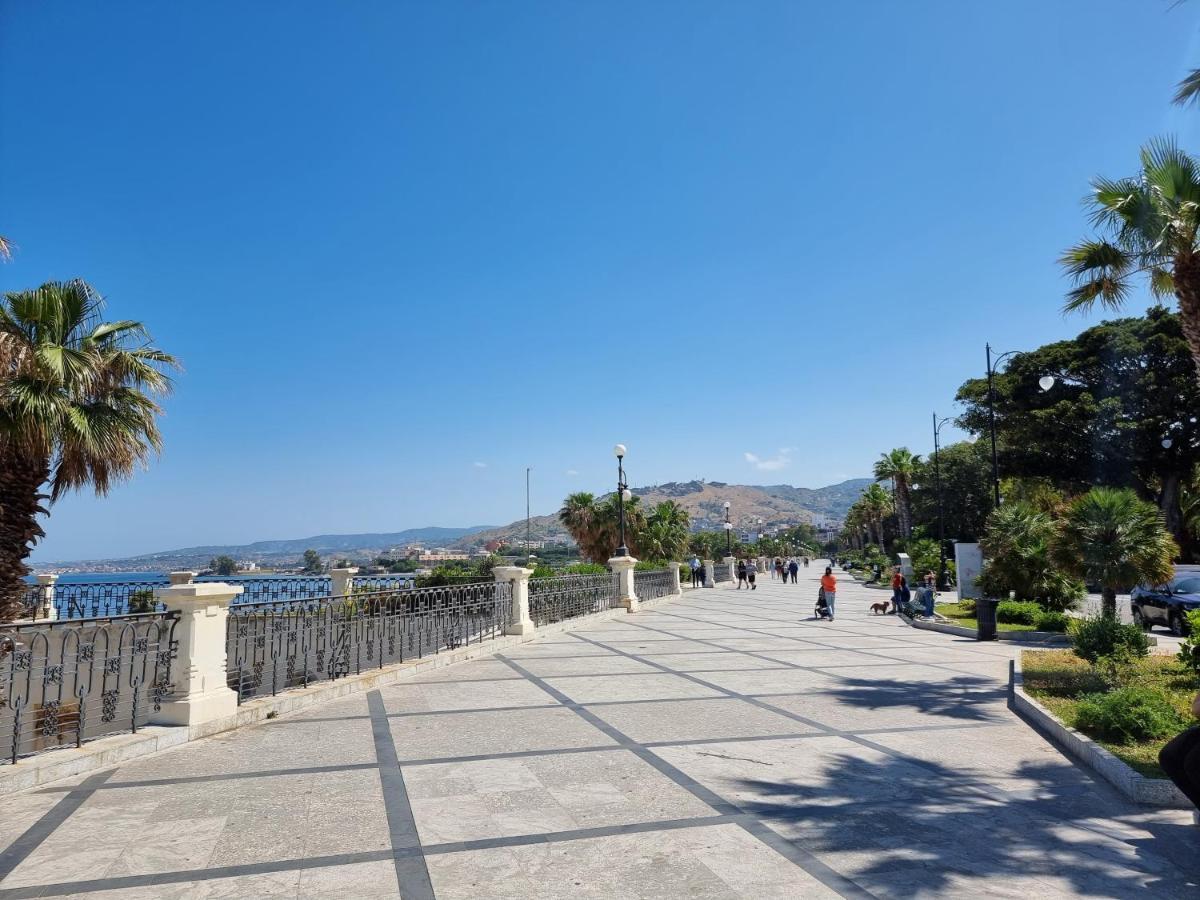 Loft Magna Grecia Reggio Calabria Centro Storico A 3 Minuti A Piedi Dal Mare Apartman Kültér fotó